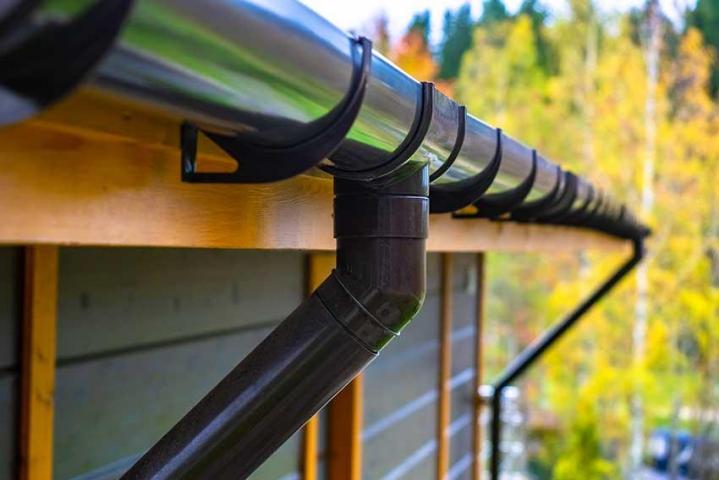 Nous réalisons des travaux de zinguerie pour garantir une étanchéité optimale.