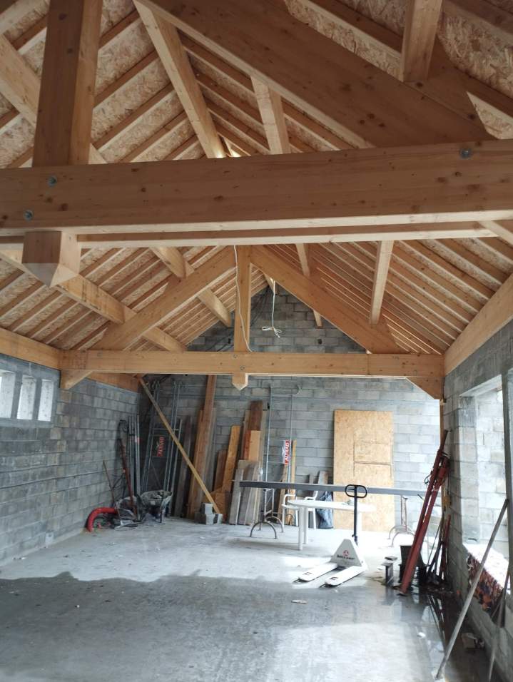 Fabrication et pose de charpente traditionnelle